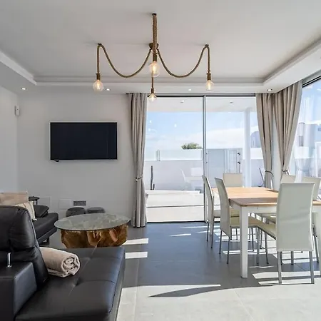 Sea La Vie By Buenavilla *